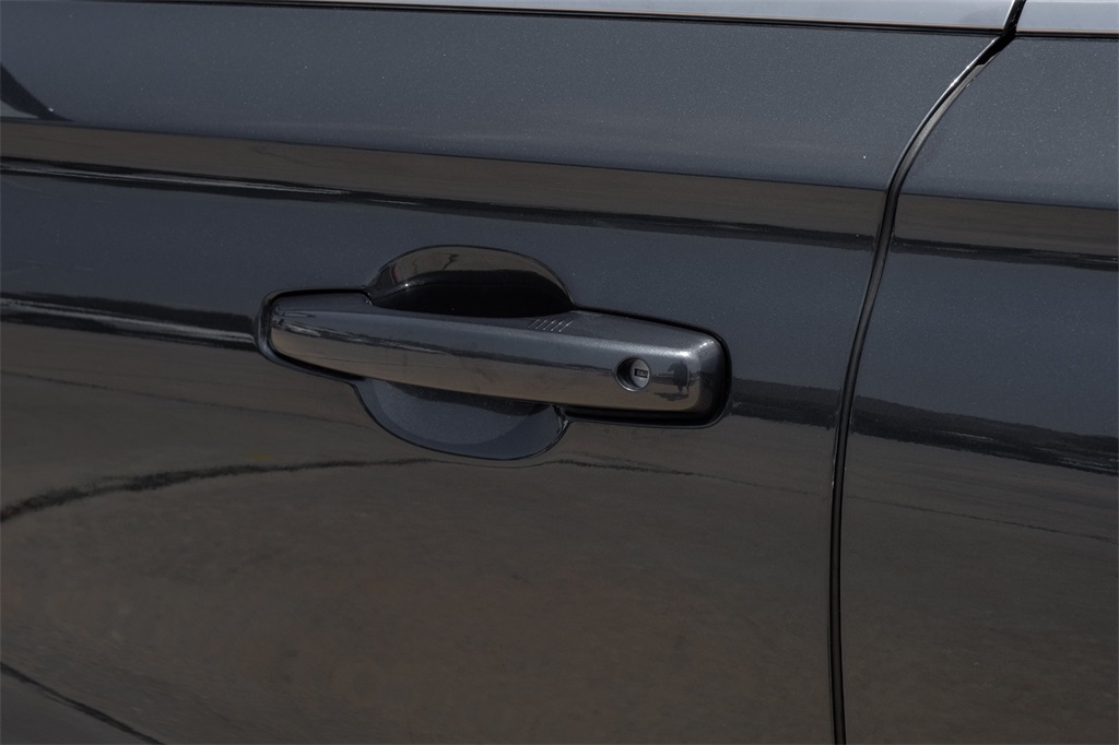 Vehicle image 42 of 69