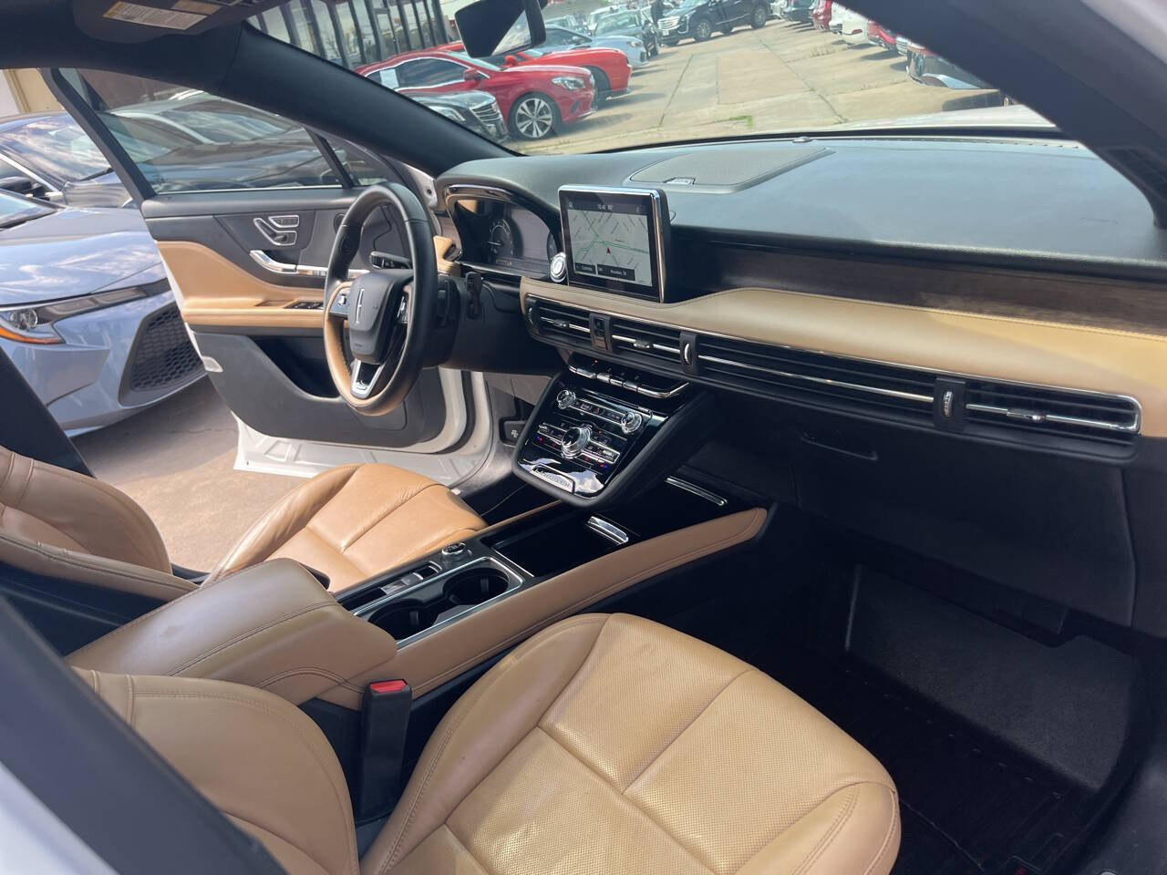 Vehicle image 20 of 21