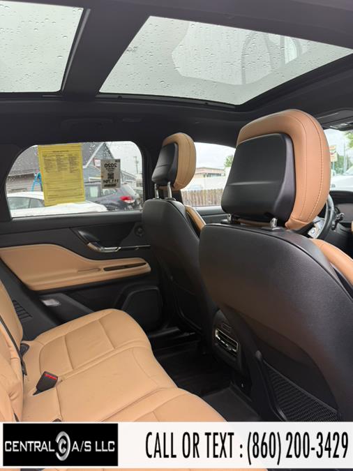 Vehicle image 20 of 32