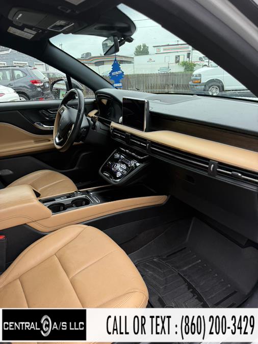 Vehicle image 13 of 32