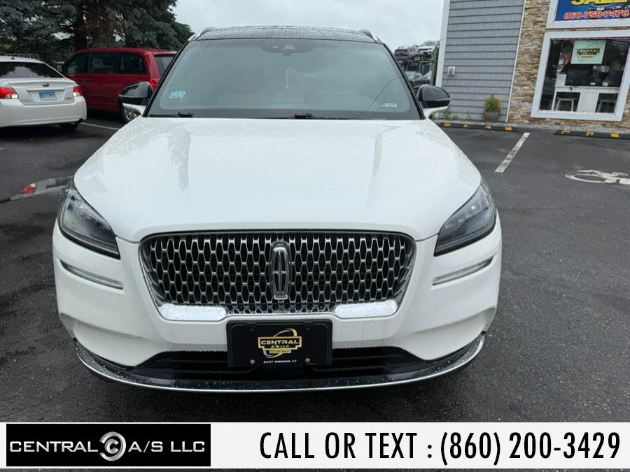 Vehicle image 8 of 32