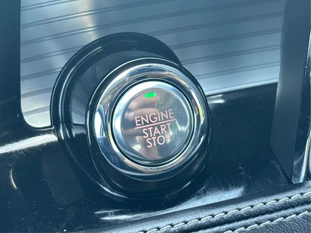 Vehicle image 18 of 40