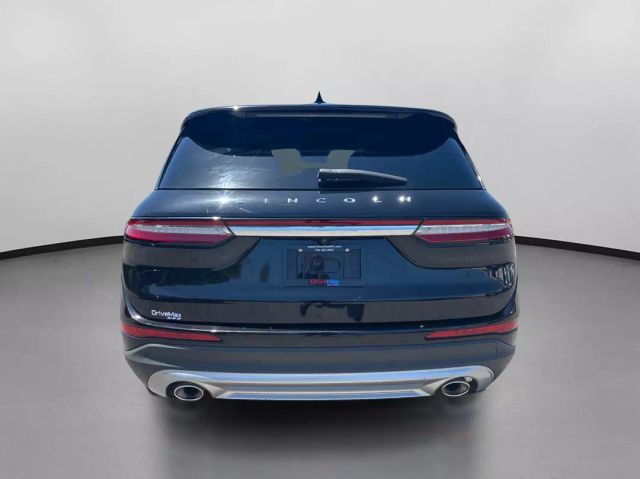 Vehicle image 6 of 40