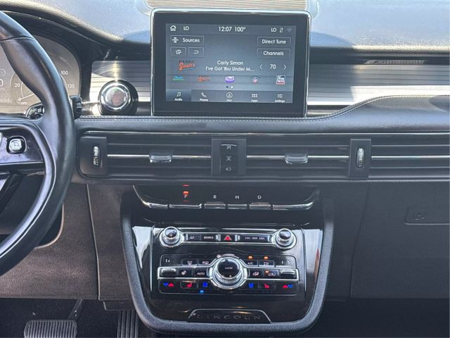 Vehicle image 23 of 40