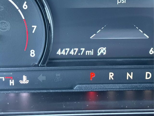 Vehicle image 19 of 40