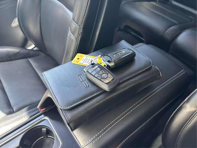 Vehicle image 28 of 40