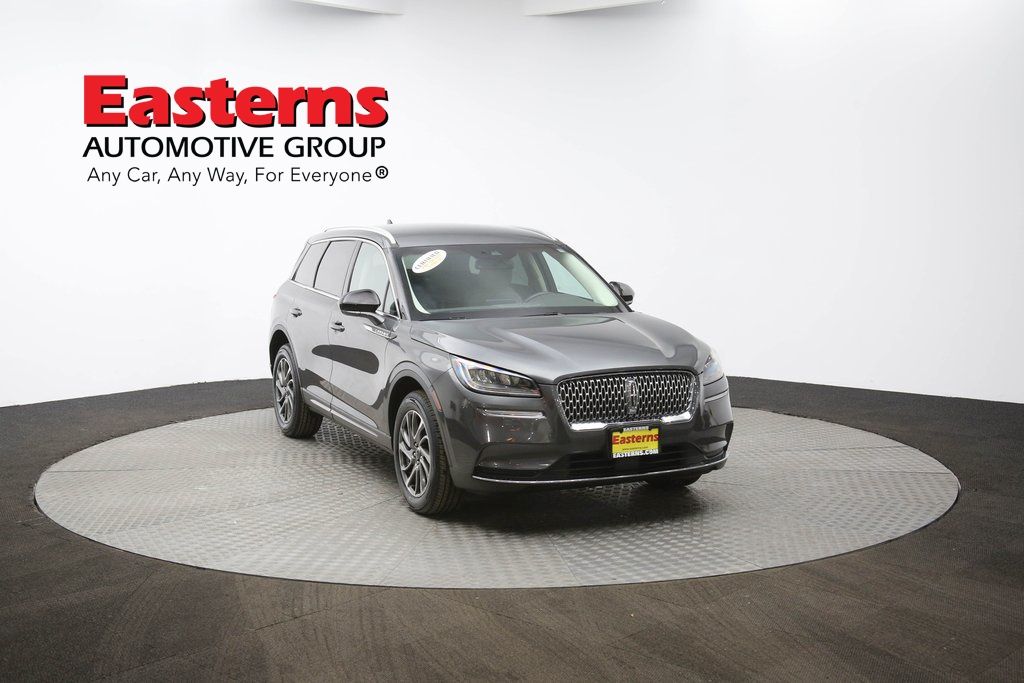 Vehicle image 10 of 62
