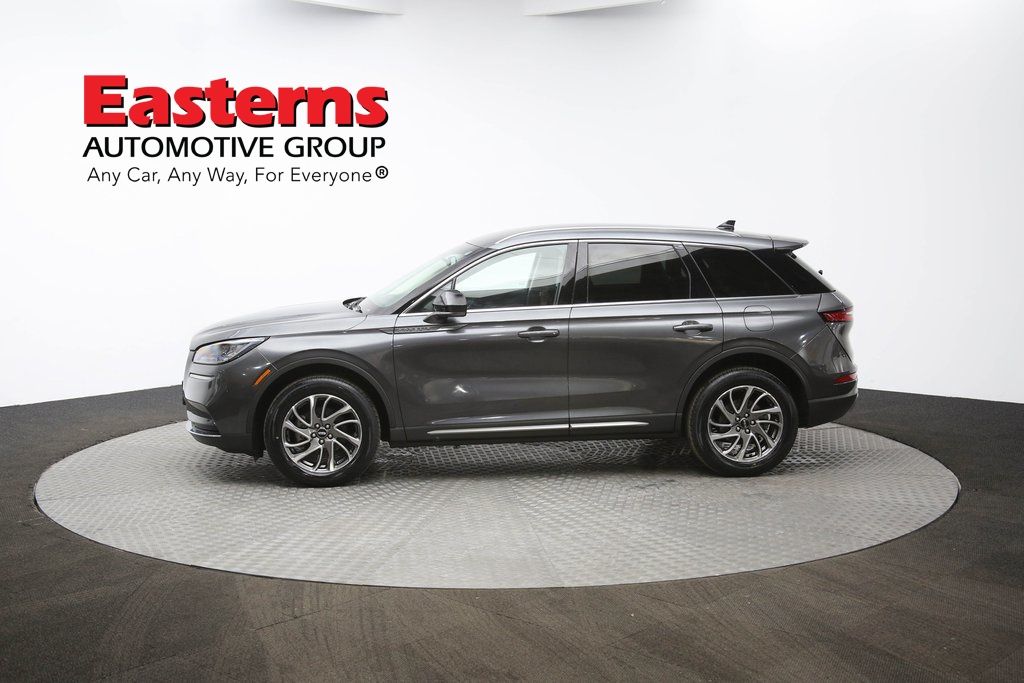 Vehicle image 35 of 62