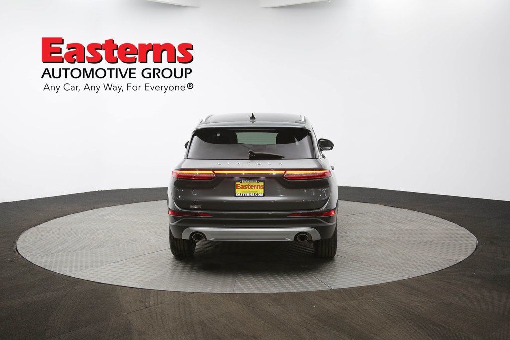 Vehicle image 27 of 62