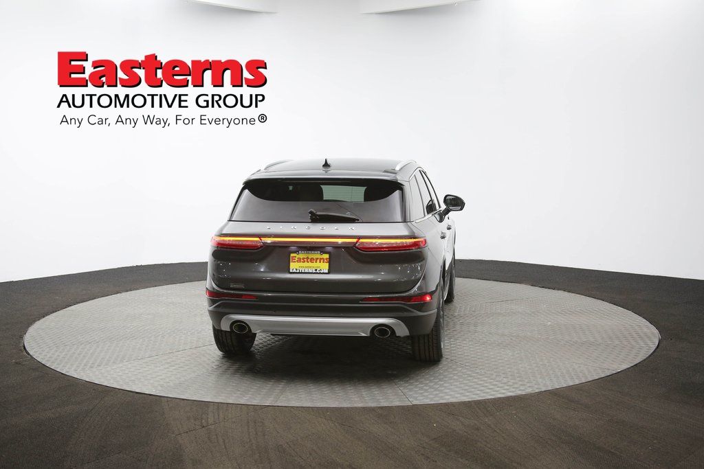 Vehicle image 28 of 62