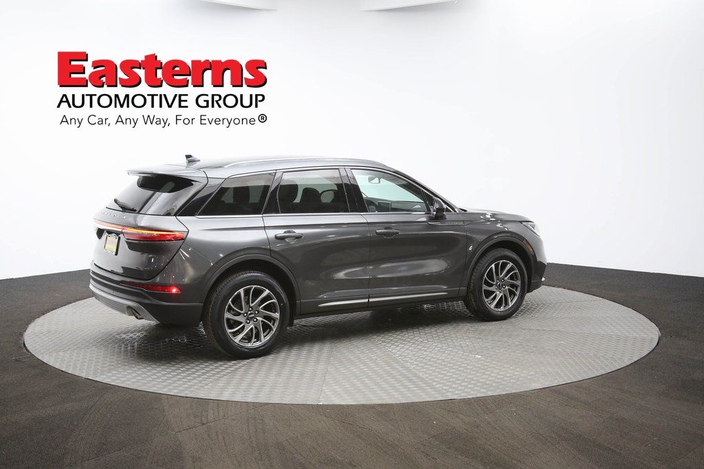Vehicle image 24 of 62