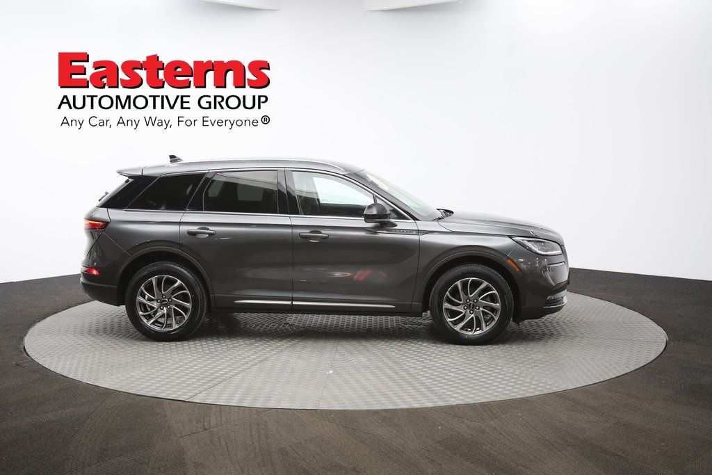 Vehicle image 18 of 62