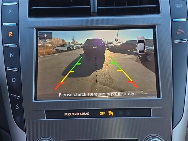 2020 Lincoln MKZ Standard Image 18 of 31