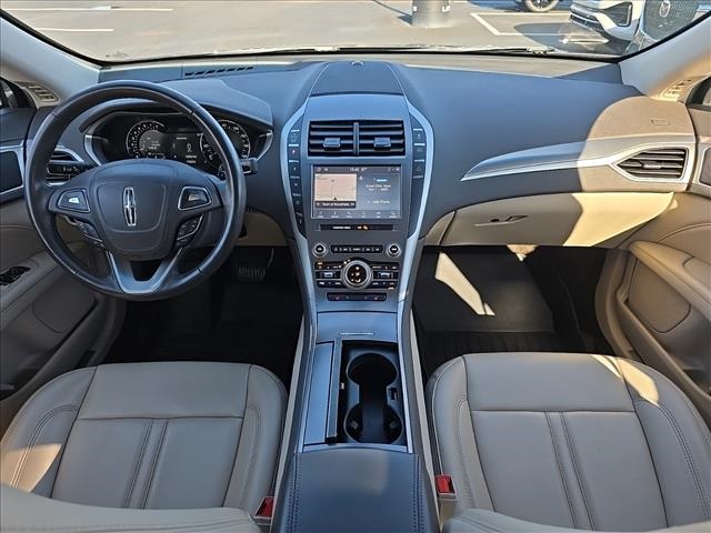 2020 Lincoln MKZ Standard Image 13 of 31