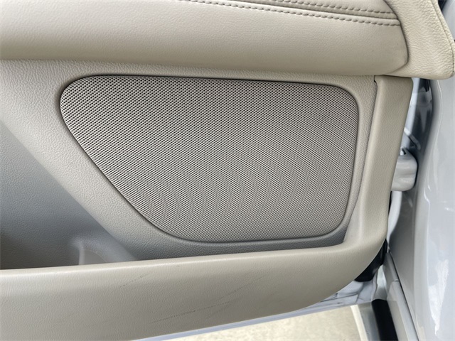 Vehicle image 24 of 35