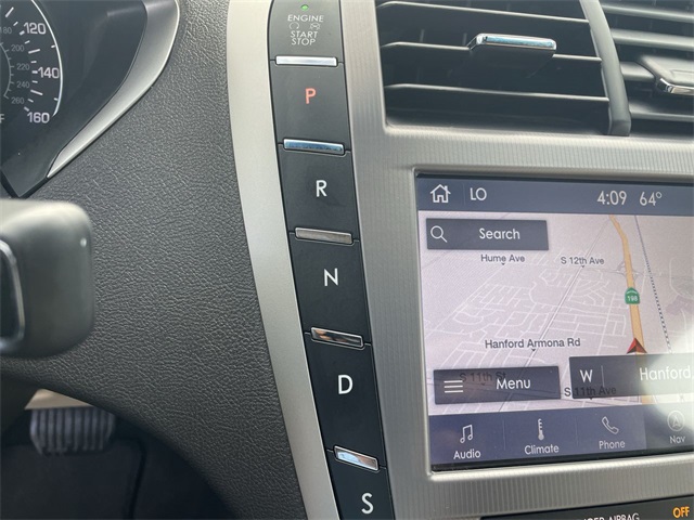 Vehicle image 17 of 35