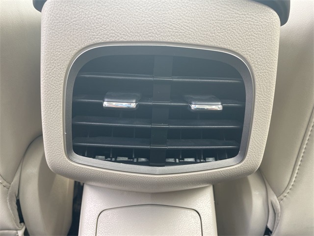 Vehicle image 4 of 35