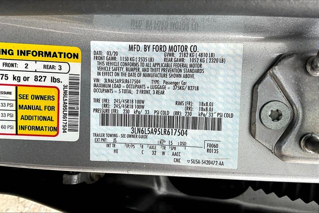 Vehicle image 28 of 32