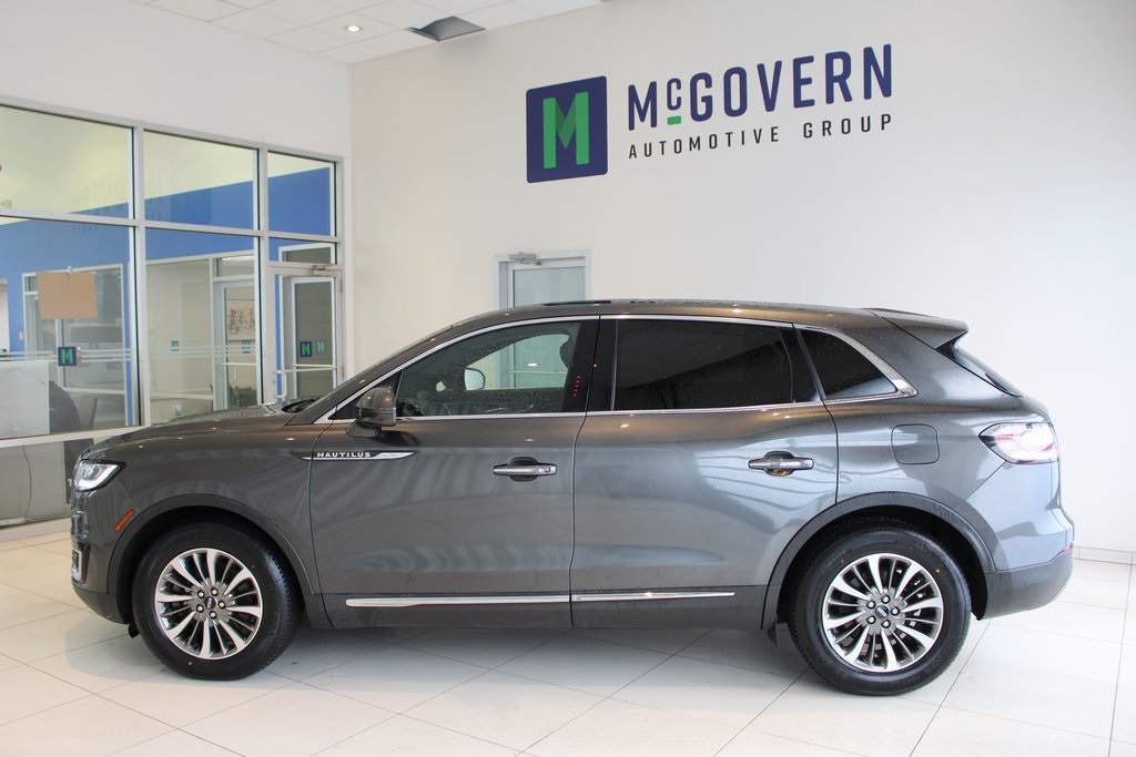 Vehicle image 6 of 45