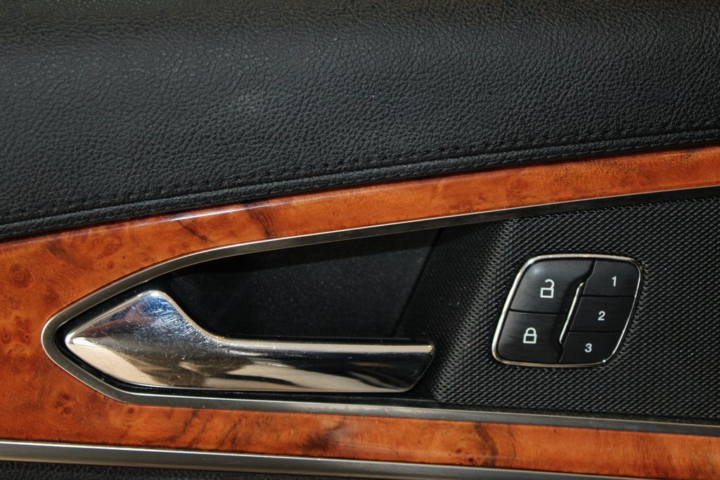 Vehicle image 11 of 45