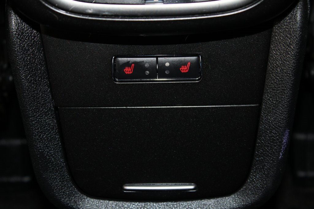 Vehicle image 18 of 45