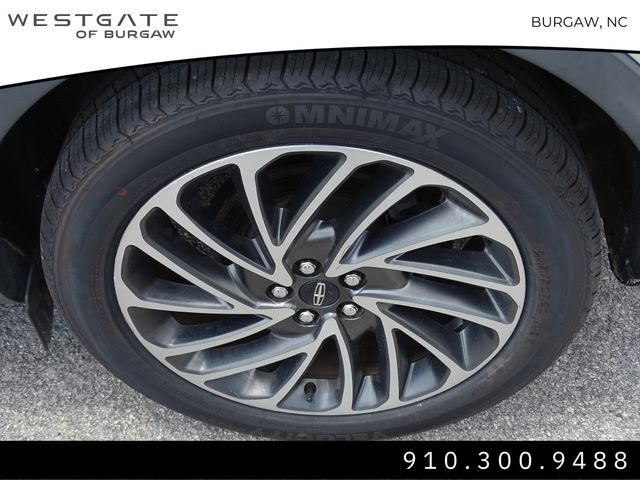Vehicle image 12 of 32