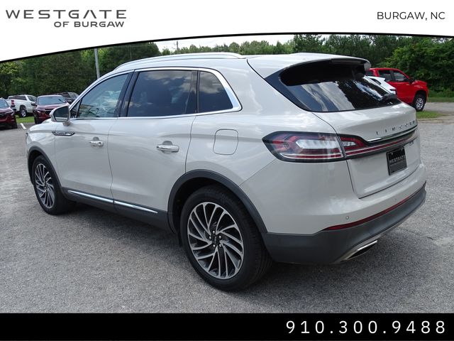 Vehicle image 8 of 32