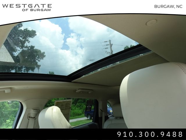 Vehicle image 29 of 32