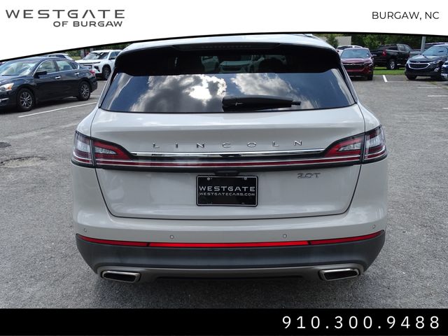 Vehicle image 7 of 32