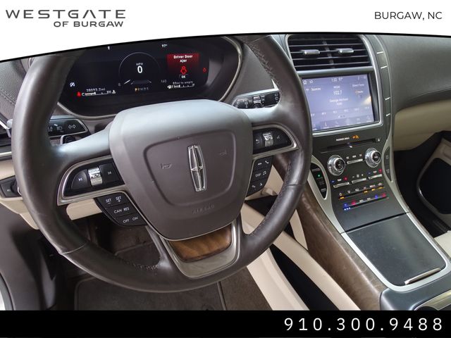 Vehicle image 17 of 32