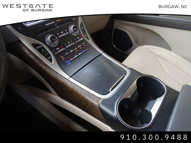 Vehicle image 31 of 32