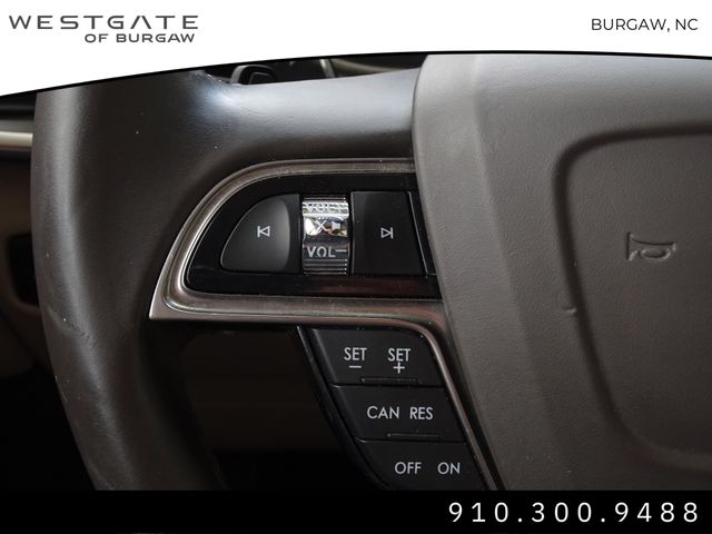 Vehicle image 21 of 32