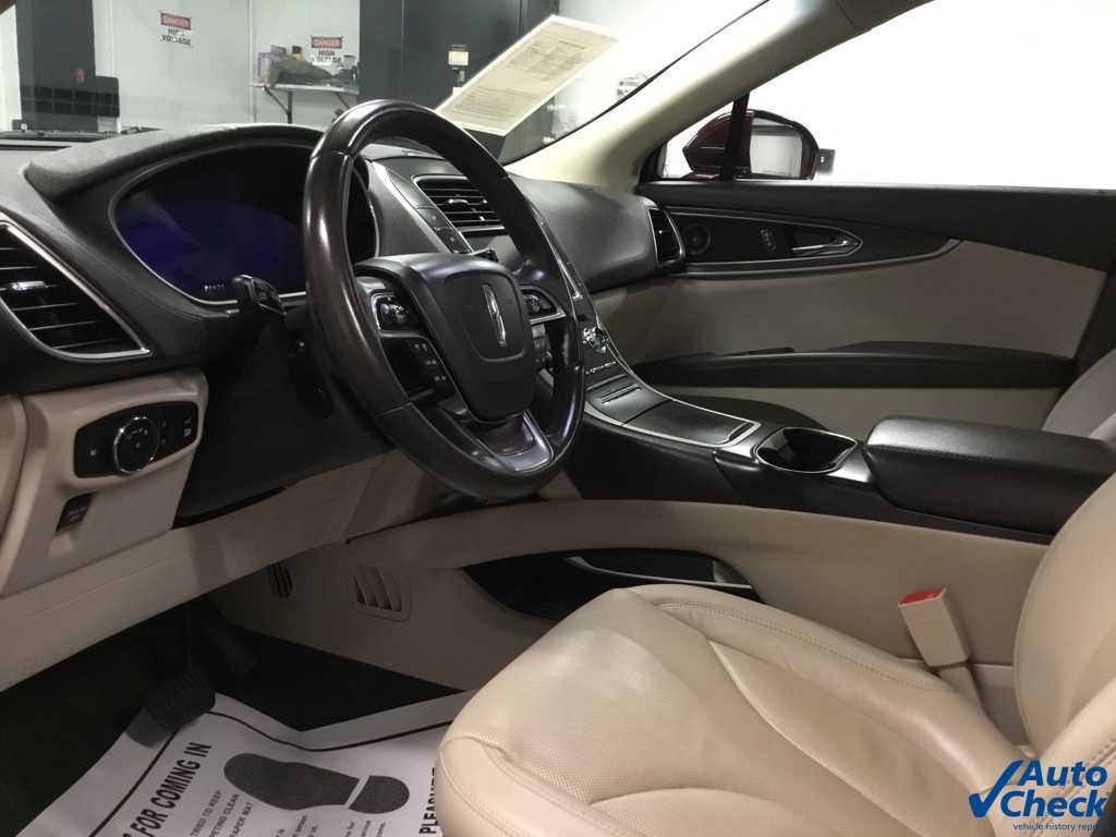 Vehicle image 27 of 47