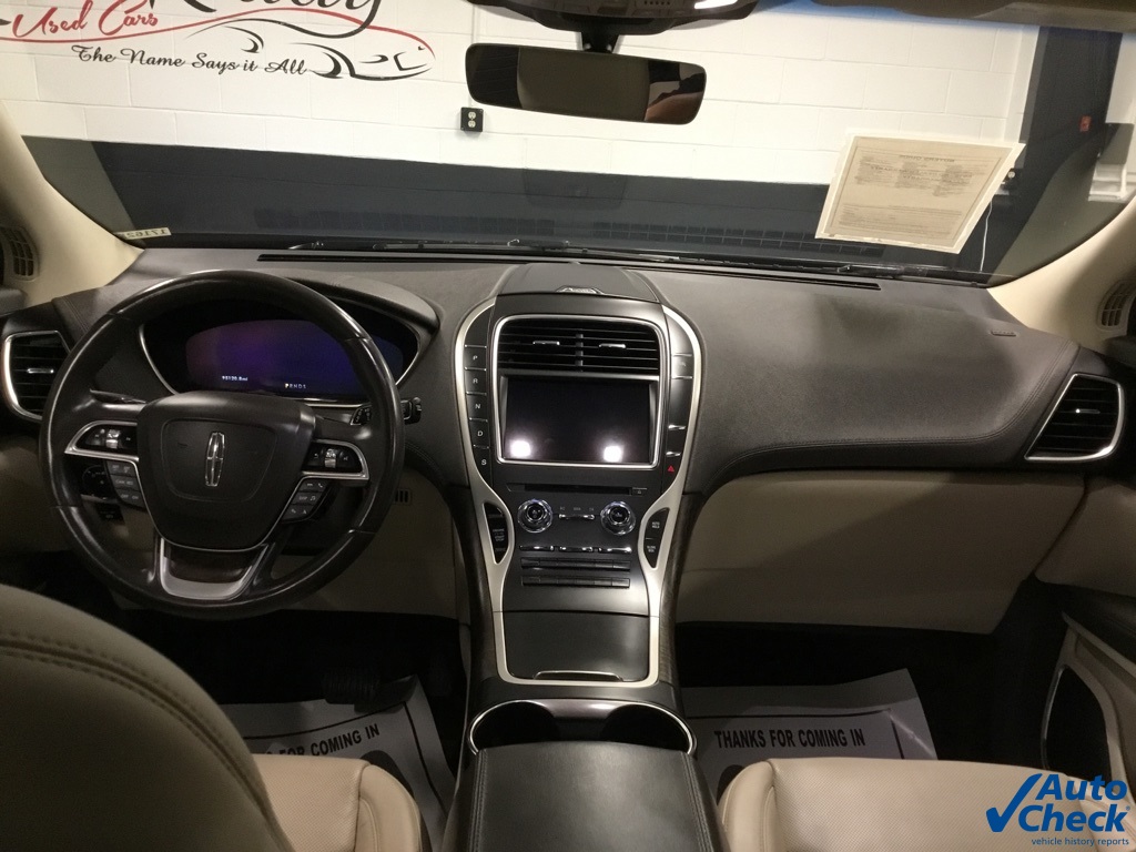 Vehicle image 26 of 47