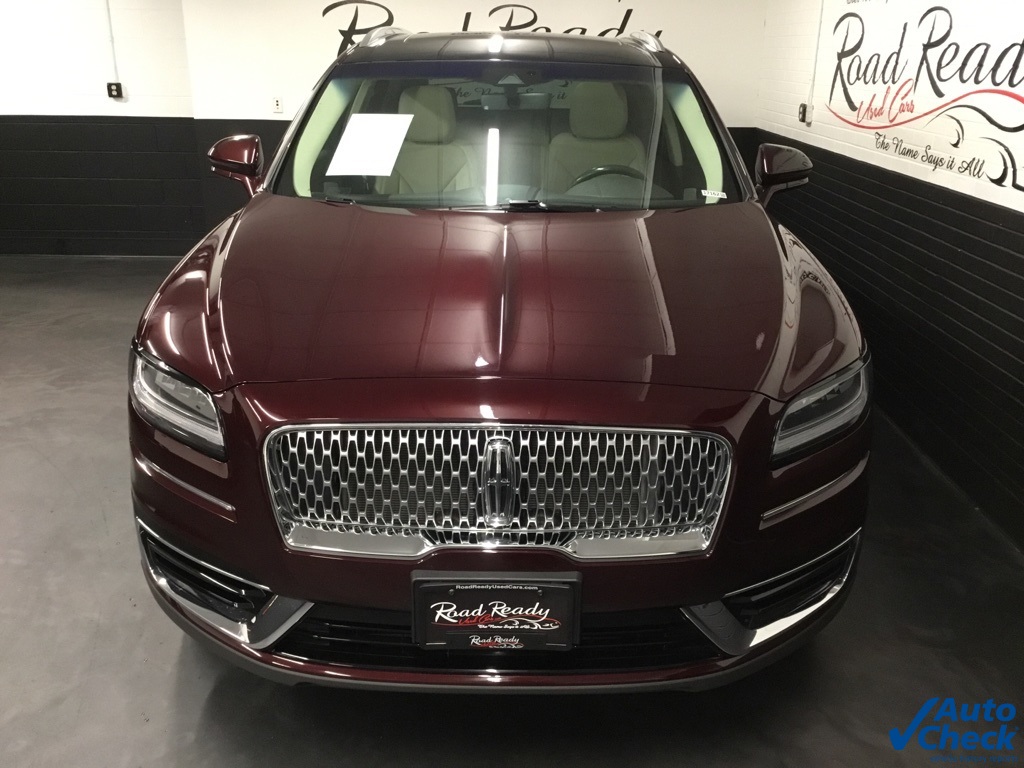 Vehicle image 3 of 47