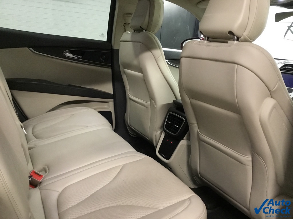 Vehicle image 24 of 47