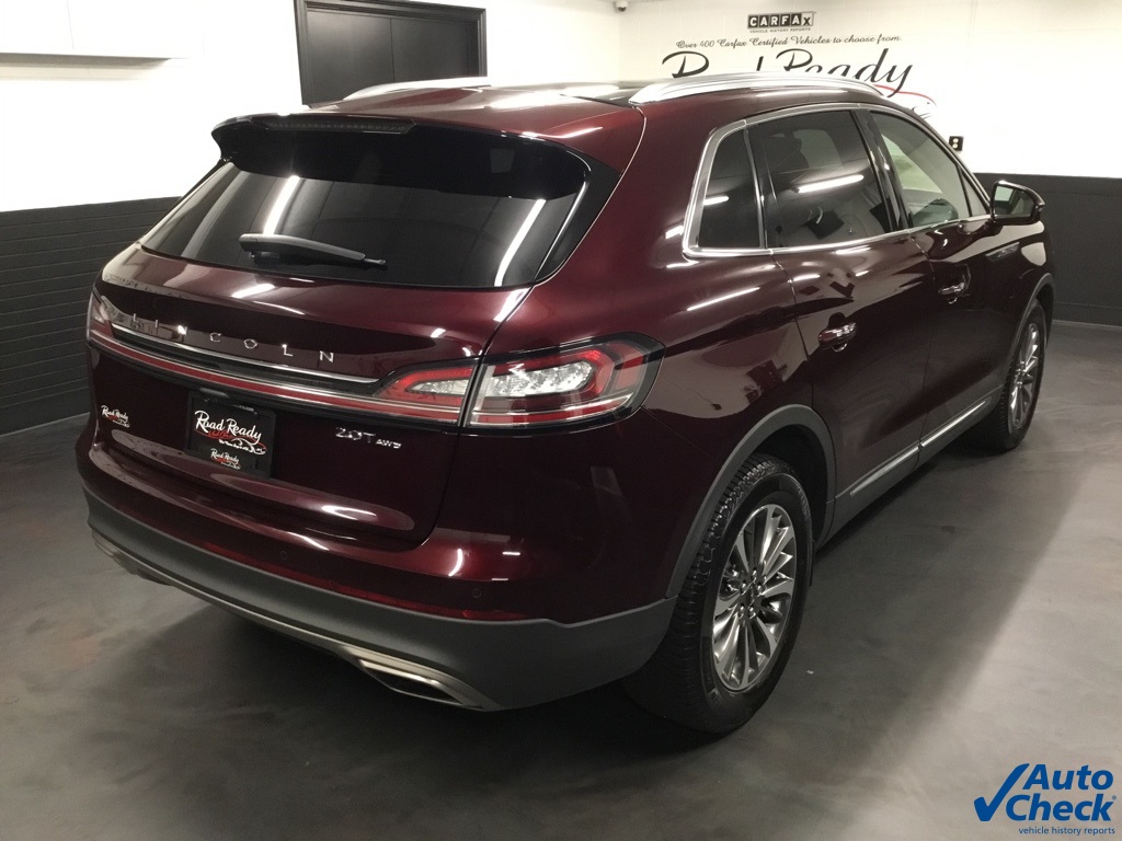 Vehicle image 8 of 47