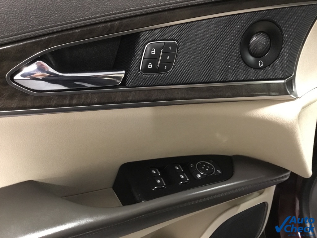 Vehicle image 35 of 47