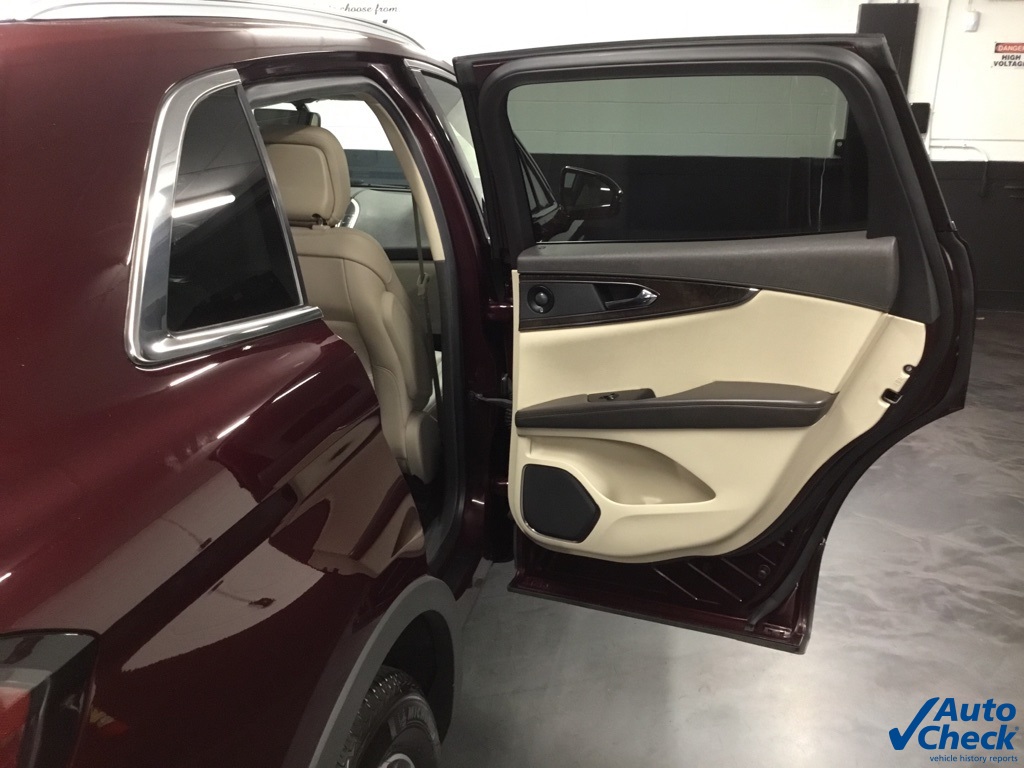 Vehicle image 38 of 47