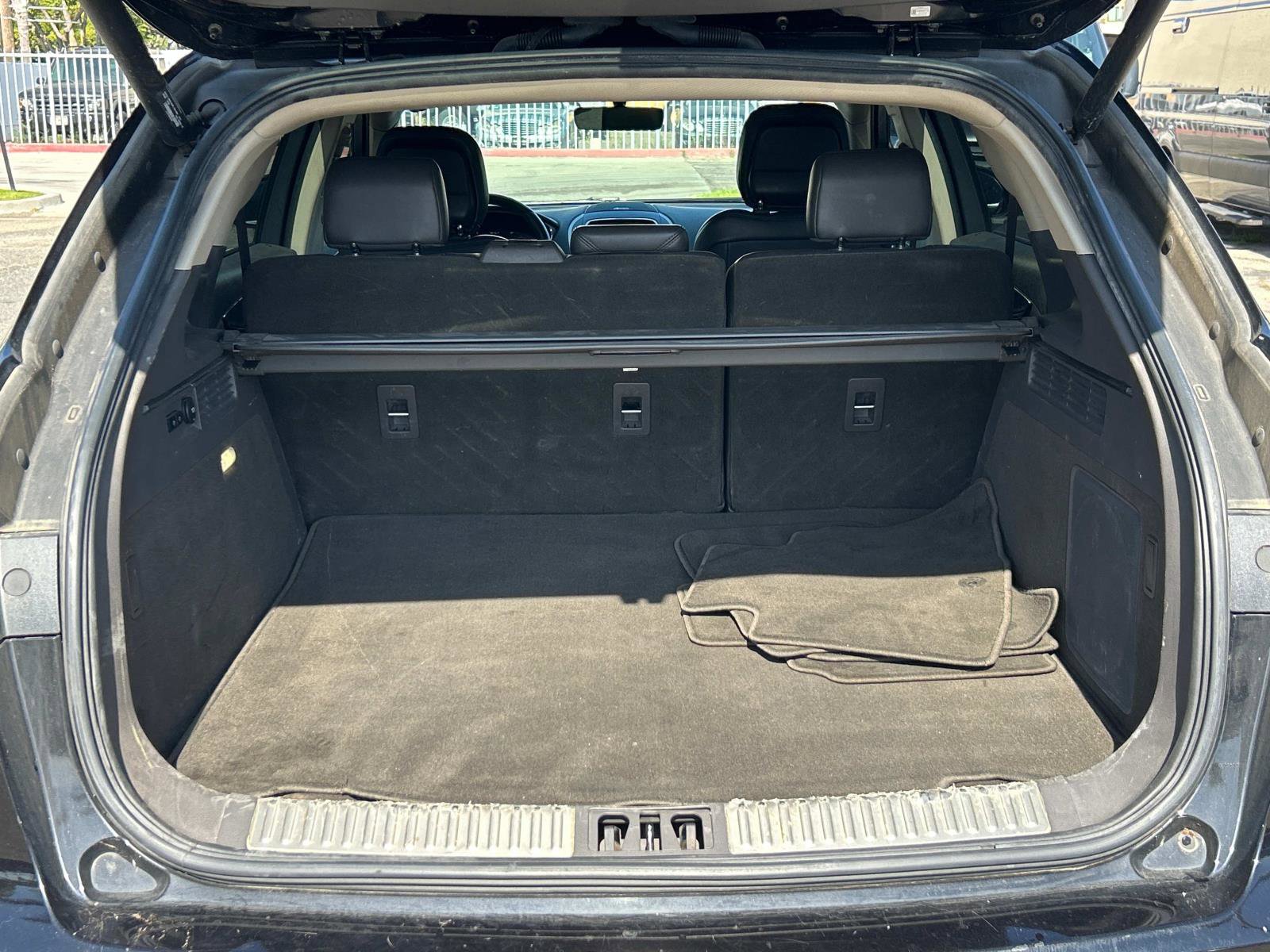 Vehicle image 7 of 31