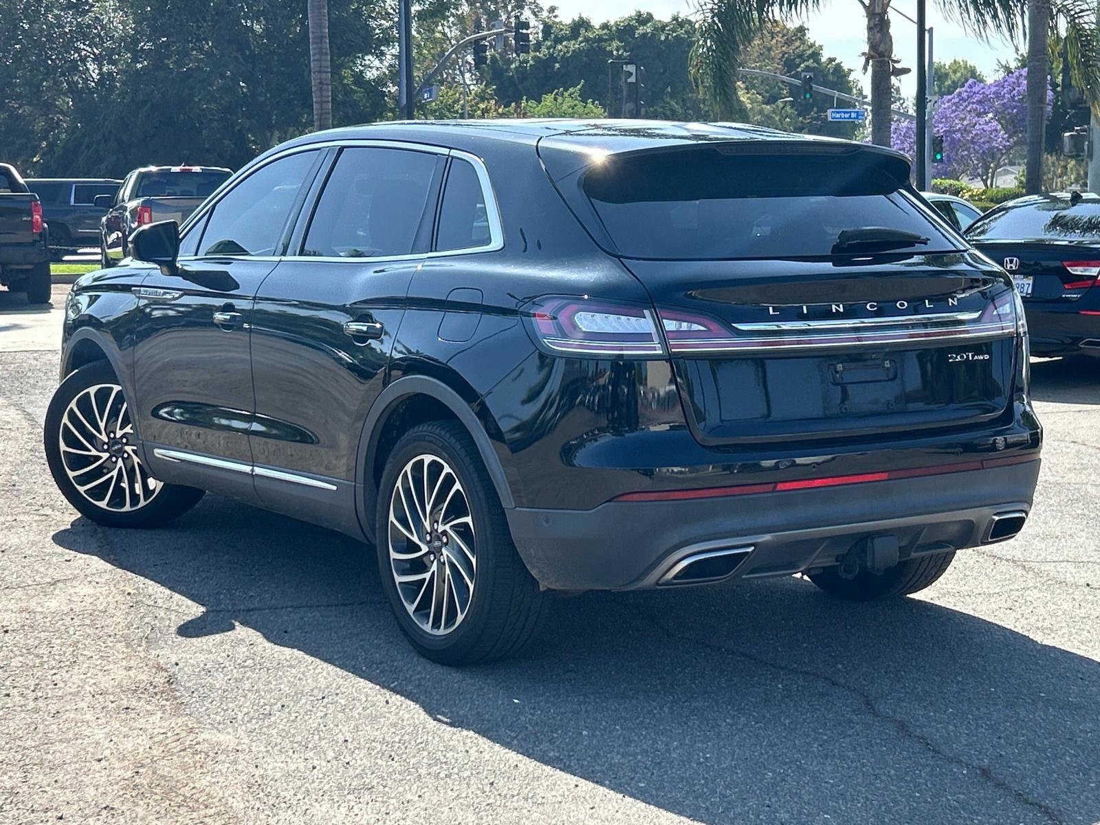 Vehicle image 5 of 31