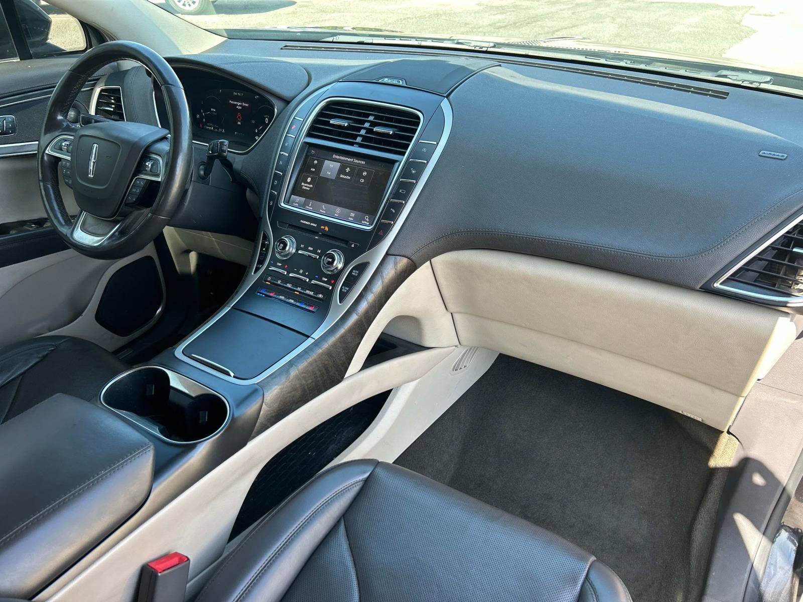 Vehicle image 13 of 31