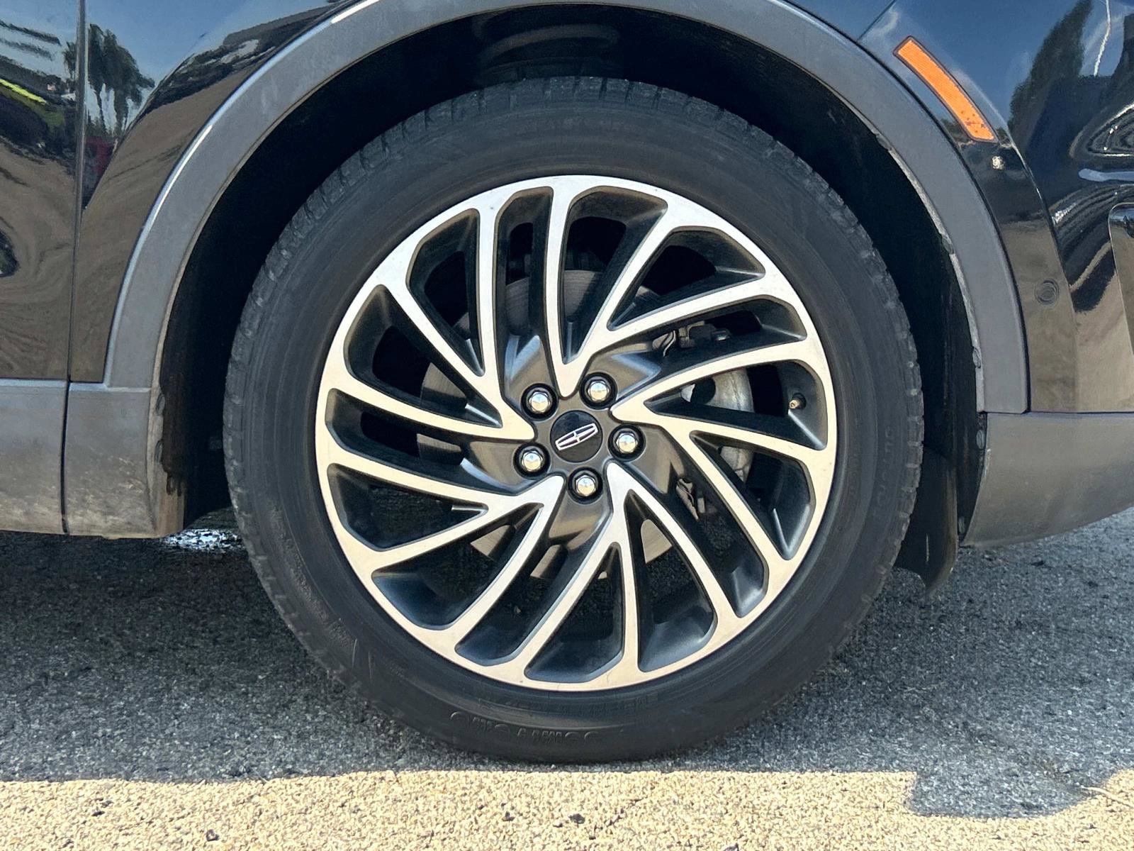 Vehicle image 6 of 31