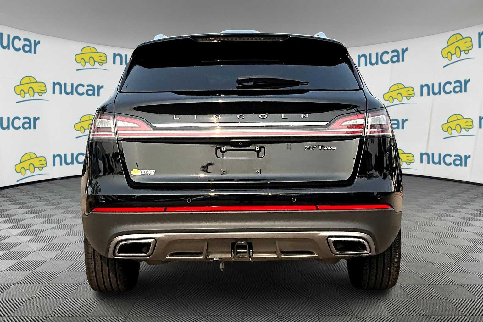 Vehicle image 5 of 34
