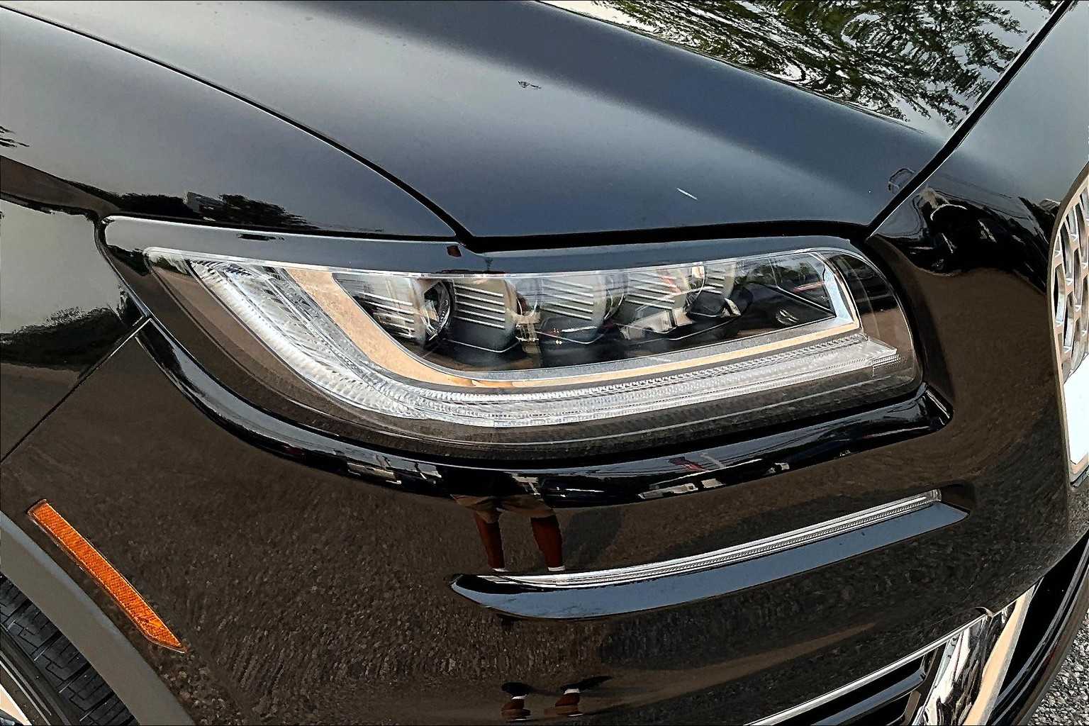Vehicle image 27 of 34