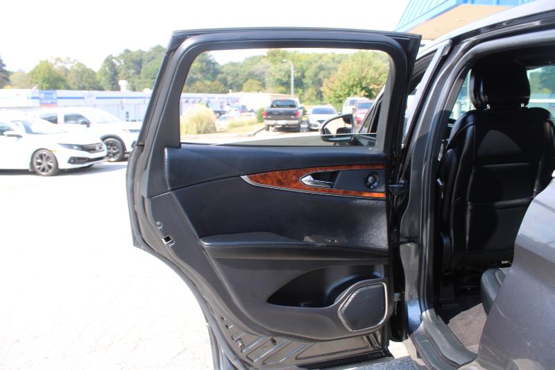 2020 Lincoln Nautilus Reserve Image 28 of 30