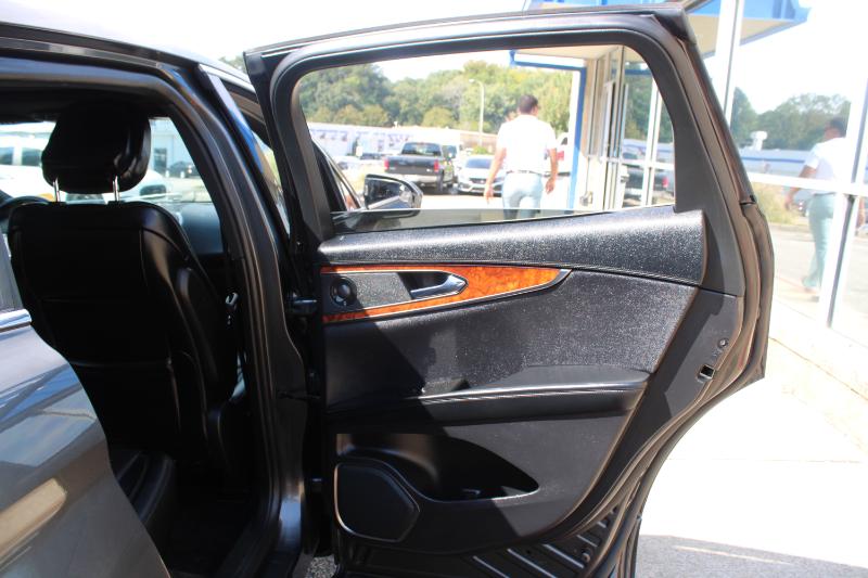 2020 Lincoln Nautilus Reserve Image 19 of 30