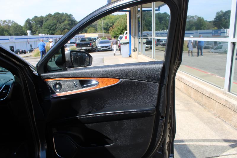 2020 Lincoln Nautilus Reserve Image 22 of 30