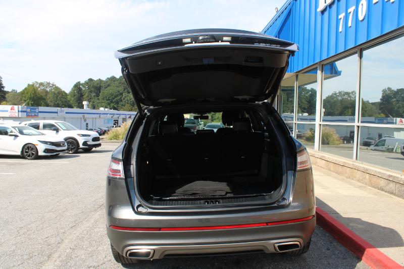 2020 Lincoln Nautilus Reserve Image 12 of 30