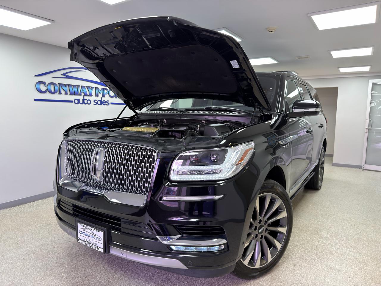 2020 Lincoln Navigator Reserve Image 3 of 39